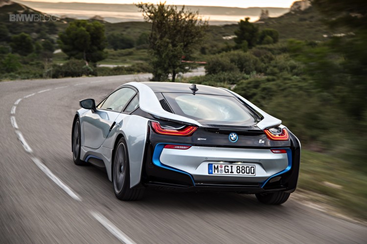 bmw-i8-laser-lights-images-01