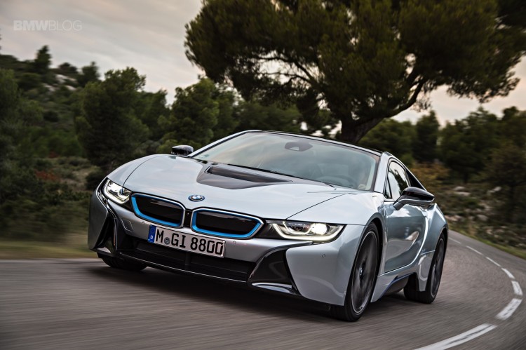 bmw-i8-laser-lights-images-09