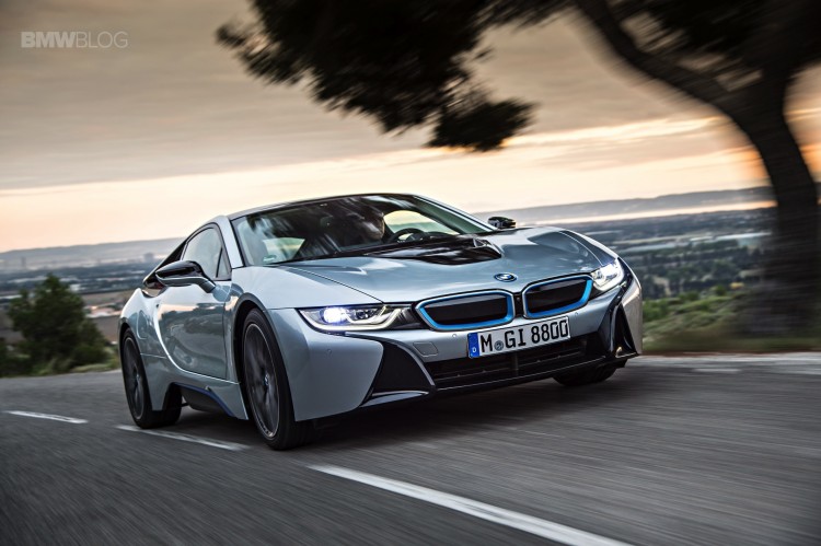 bmw-i8-laser-lights-images-13
