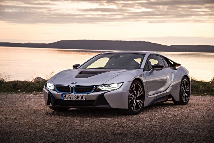 bmw-i8-laser-lights-images-15