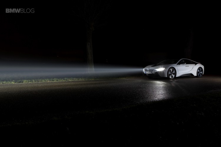 bmw-i8-laser-lights-images-28