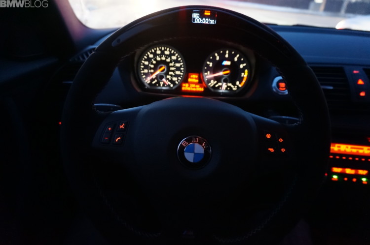 bmw-m-performance-steering-wheel-bmw-1m-03