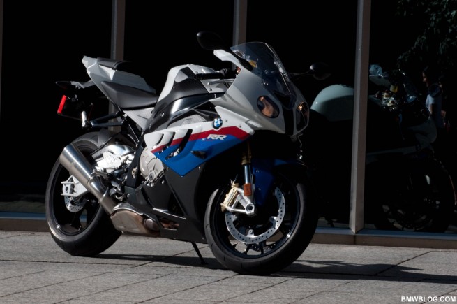 bmw-s1000rr-review-12