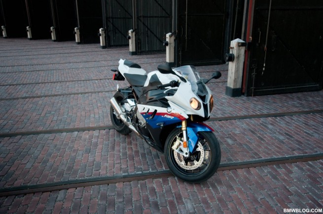 bmw-s1000rr-review-13