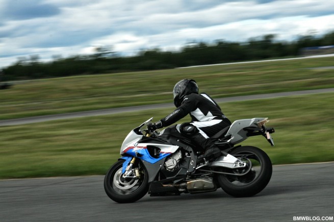bmw-s1000rr-review-45