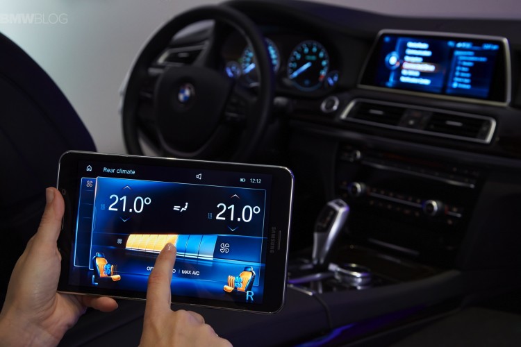 bmw-touch-command-images-02