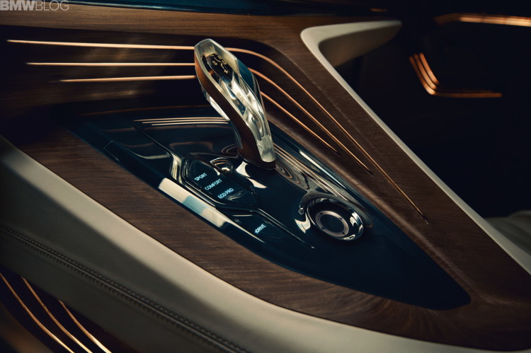 bmw-vision-future-luxury-44 Crystal gear shifter BMW Vision Future Luxury