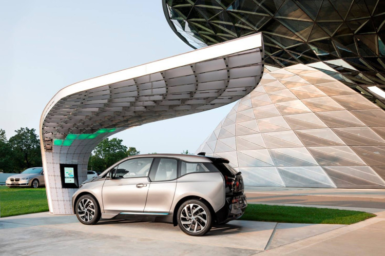 bmw-welt-point-one-solar-charging-station-1