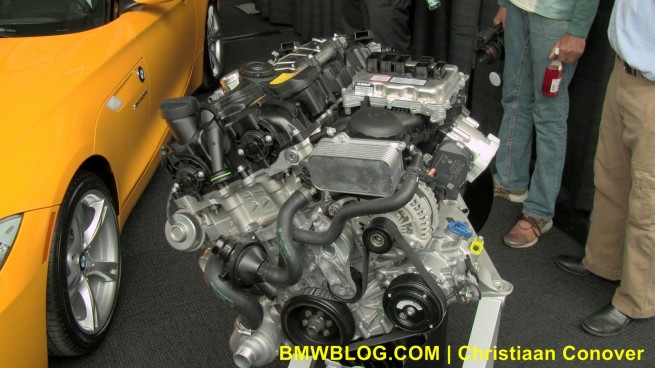 bmw-z4-sdrive28i-yellow-02