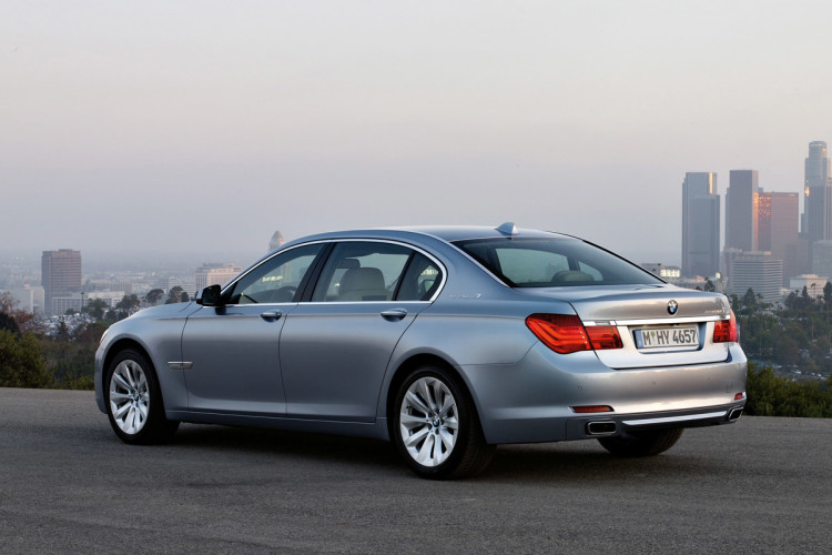 Be A Designer: We will draw the BMW 7 Series just the way you want to