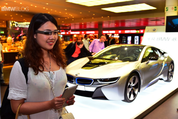 Google Glass: BMW i8 invites to new experiences