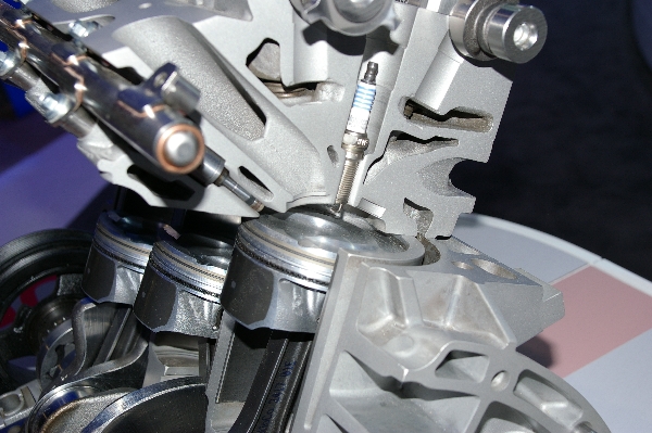 Video: BMW N20 Engine Animation